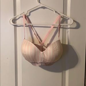 VS strapless convertible bra